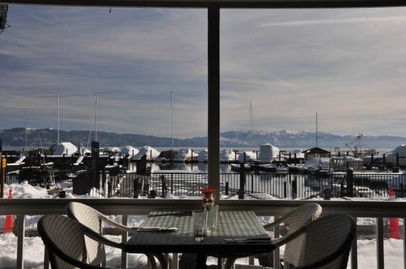 Brunch com vista para o Lake Tahoe, na Califórnia, nos Estados Unidos